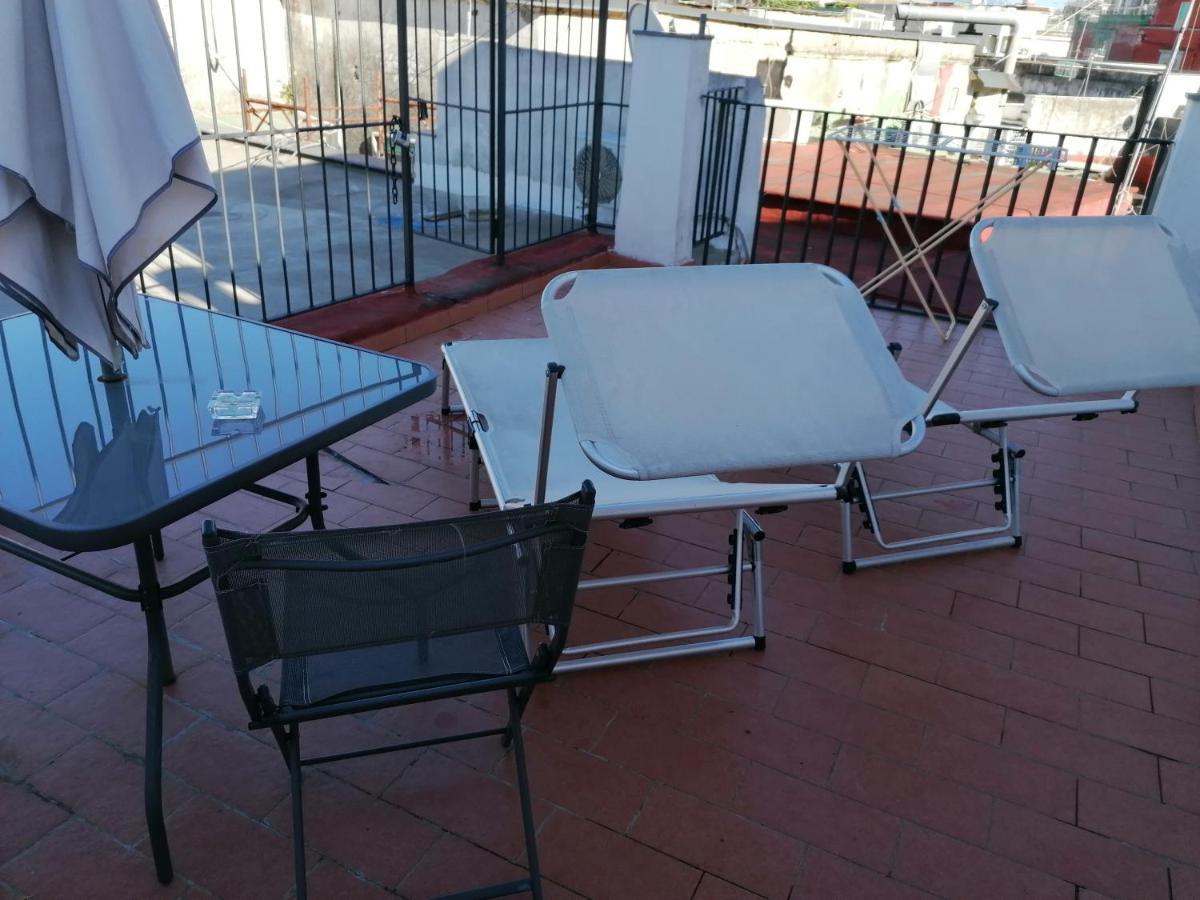Napoli Royal Flats Villa Bagian luar foto
