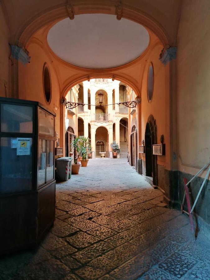 Napoli Royal Flats Villa Bagian luar foto